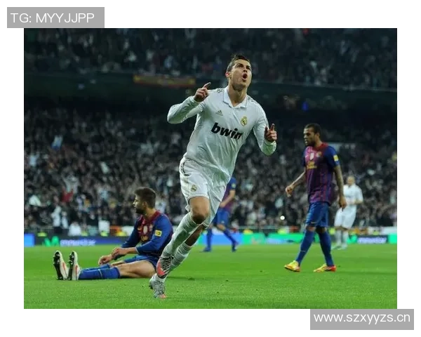 绝代双骄绝非虚名：C罗皇马生涯六度包揽自然年进球TOP5，一座金球一座梦